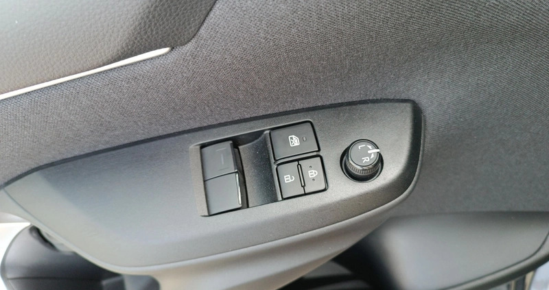 Toyota Yaris cena 75900 przebieg: 4584, rok produkcji 2023 z Szczawnica małe 211